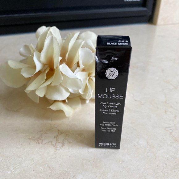 NIB Absolute New York Lip Mousse - Velvety - Black - Picture 1 of 2